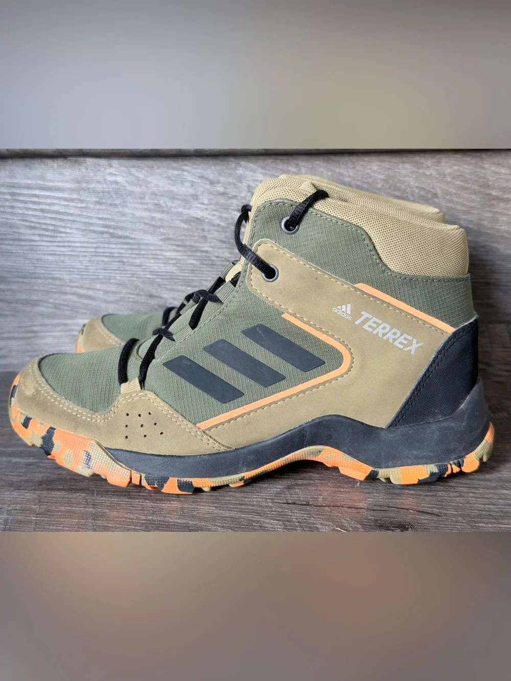 Adidas Terrex Mid Hiking Boots Youth US 3.5 Olive Green Orange Trail FX4188